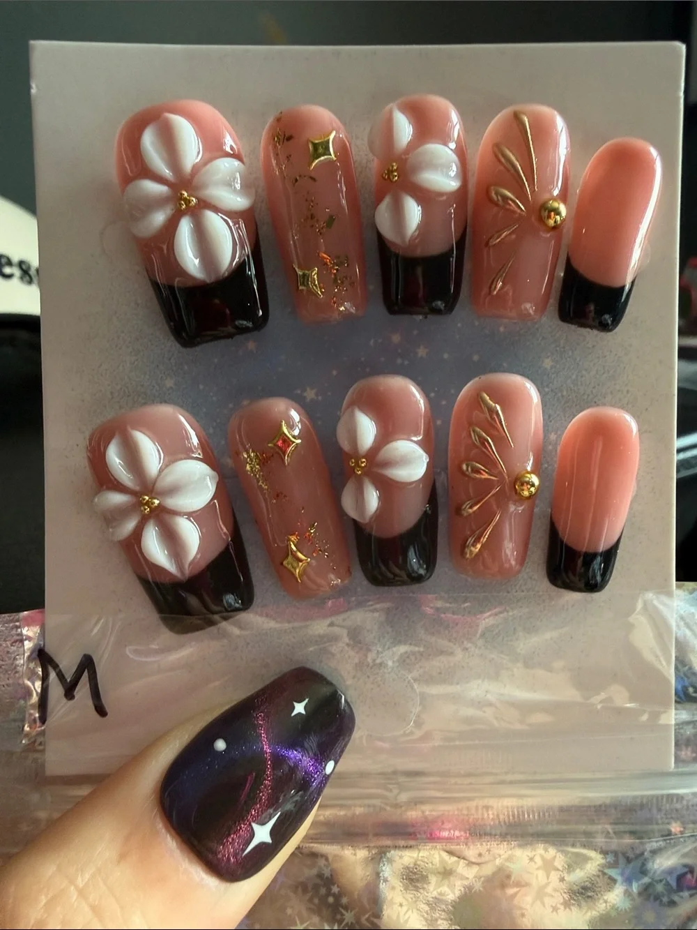 Floral Pink and Black Press-On Nails - Elegant 3D Flower Design